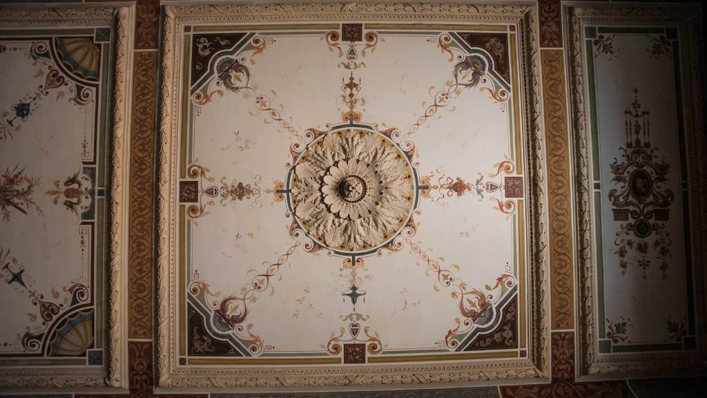 Residence-Villa-Marina-Imperia-Decoration-Ceiling