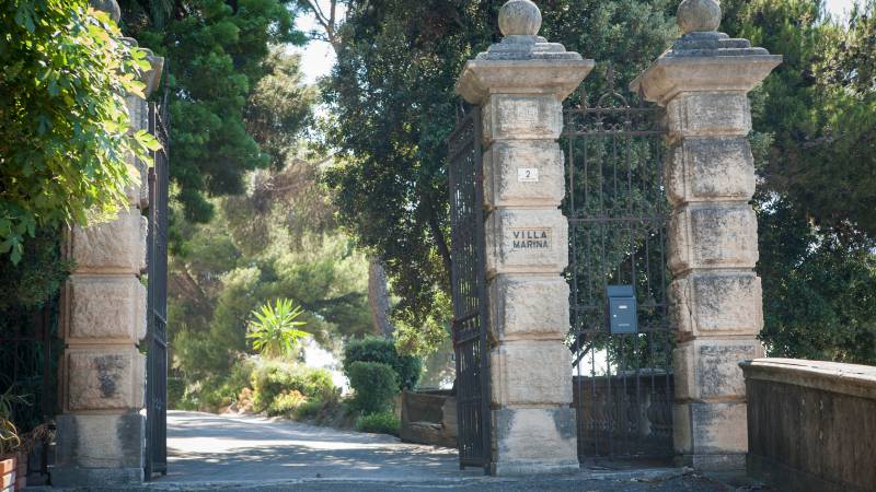 Residence-Villa-Marina-Imperia-Gate-Eingang